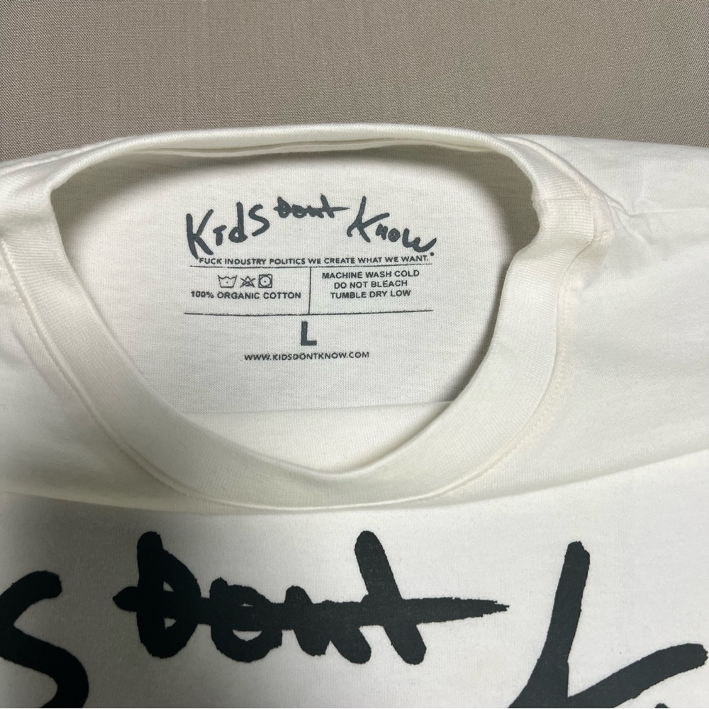 Kids Dont Know Graphic Logo T-Shirt White Organic Cotton Men’s Size Large - Picture 6 of 9